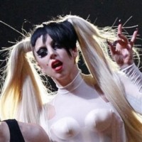 Леди Гага демонстрировала одежду Thierry Mugler Леди Гага демонстрировала одежду Thierry Mugler