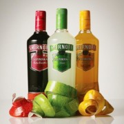Новый дизайн бутылок для новых вкусов водки Smirnoff Caipiroska Новый дизайн бутылок для новых вкусов водки Smirnoff Caipiroska